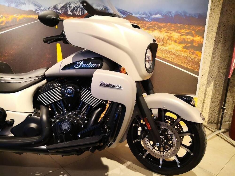 Indian Roadmaster 1890 Dark Horse (2021 - 25) (4)