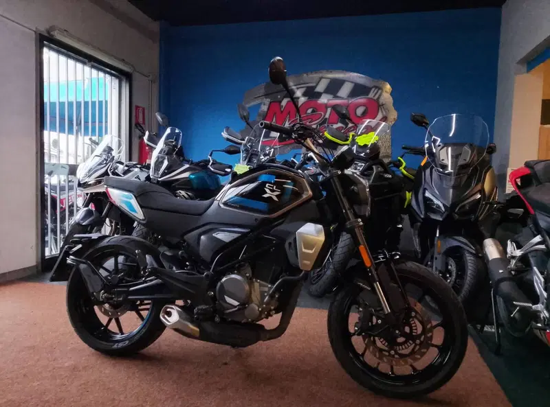 CFMOTO 300CL-X Heritage (2023 - 26) (2)