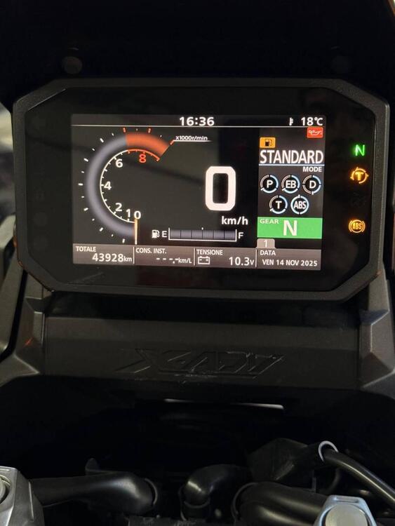 Honda X-ADV 750 DCT (2021 - 24) (4)