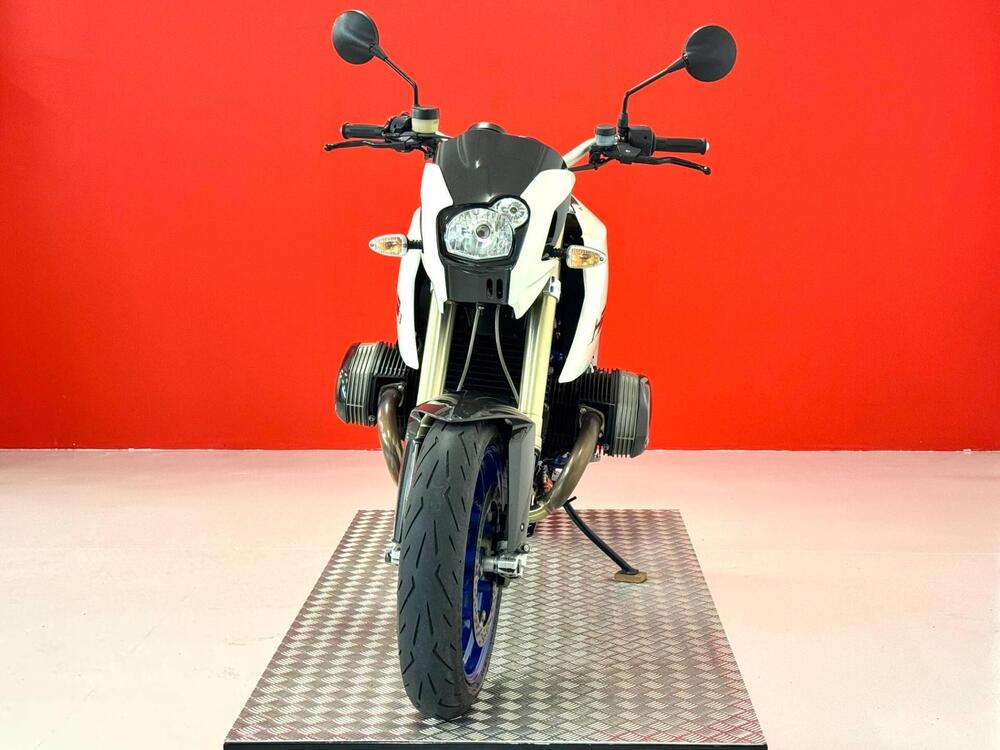 Bmw HP2 Megamoto (3)