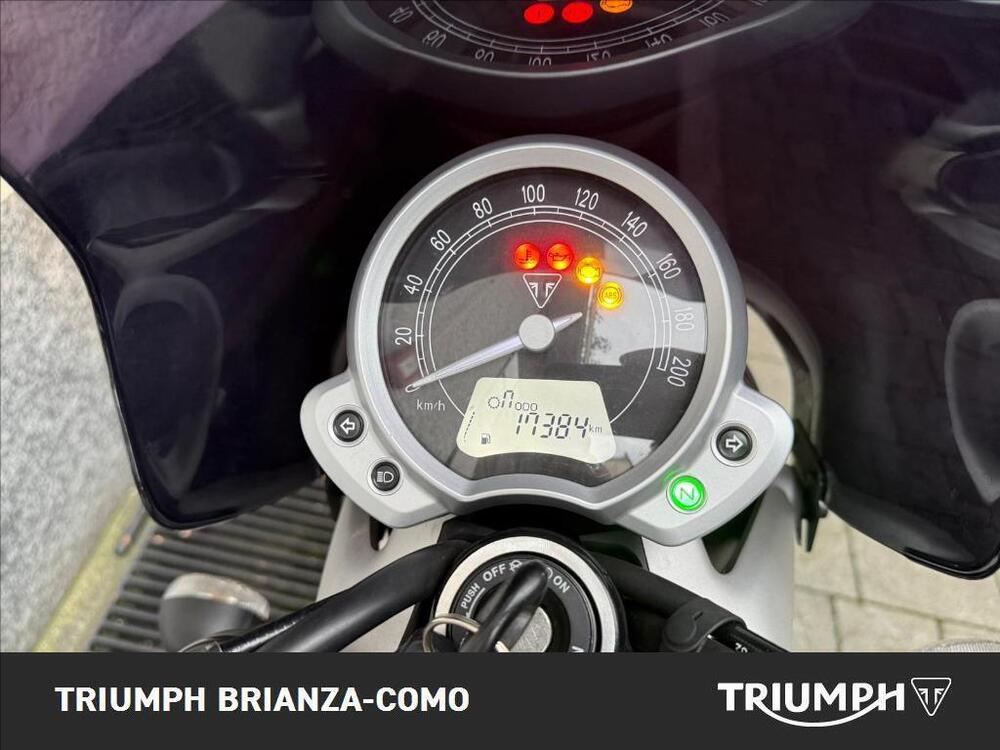 Triumph Street Twin 900 (2016) (5)