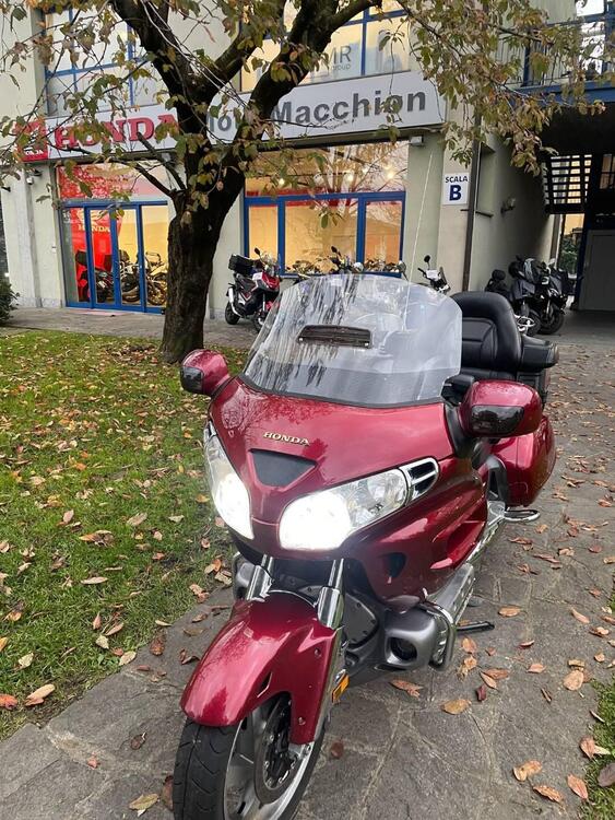 Honda GL 1800 Gold Wing (2000 - 05) (3)