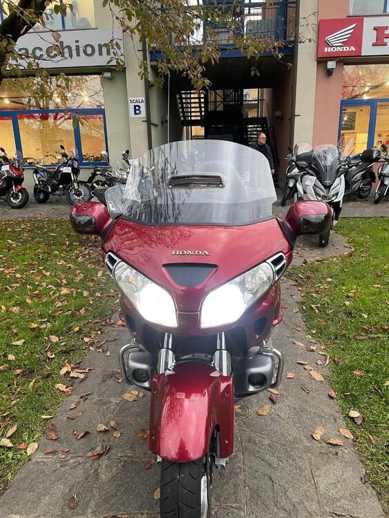 Honda GL 1800 Gold Wing (2000 - 05) (4)