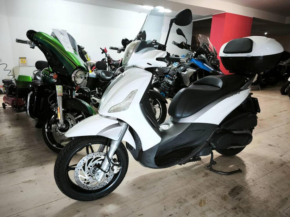 Piaggio Beverly 350 SportTouring ie (2011 - 15) (2)