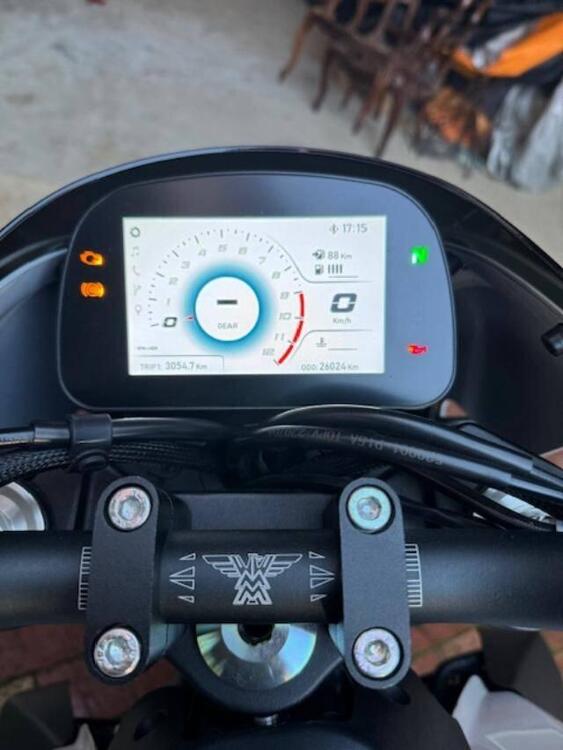Moto Morini SEIEMMEZZO STR (2022 - 25) (3)