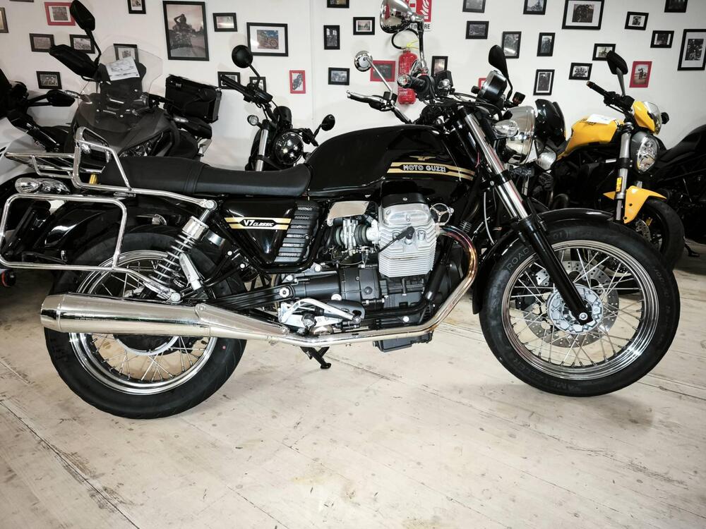 Moto Guzzi V7 Classic (2008 - 12) (4)