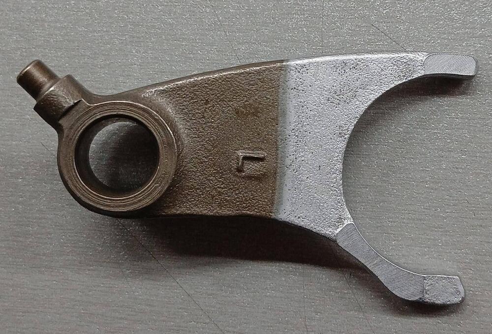 24213MK2680 Forcella cambio XR Honda (2)