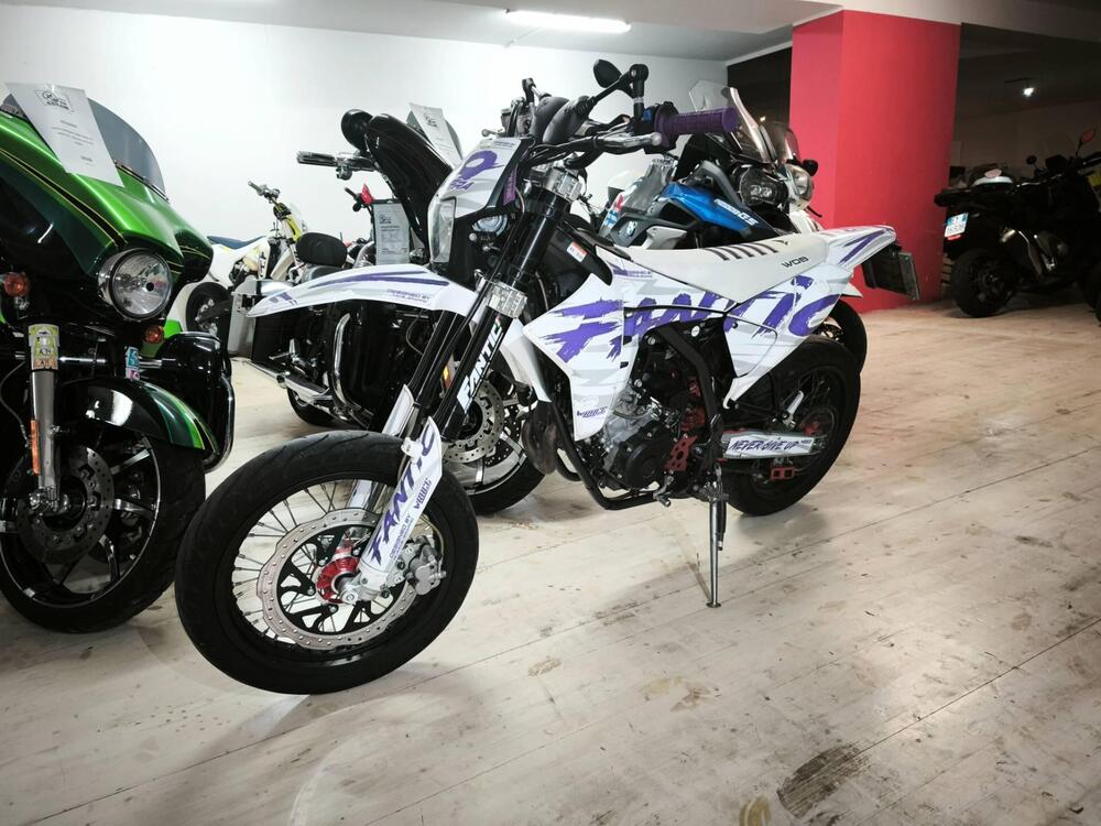 Fantic Motor Motard 125 Performance 4t (2020) (2)