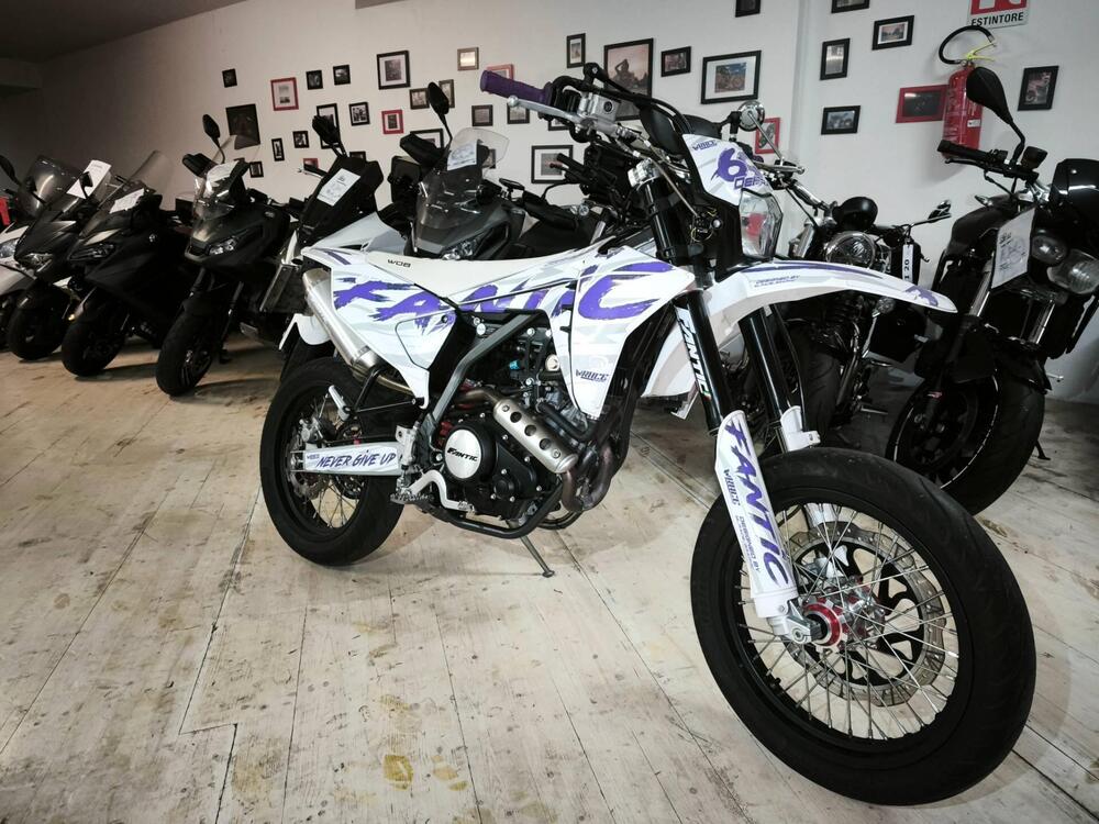 Fantic Motor Motard 125 Performance 4t (2020) (3)