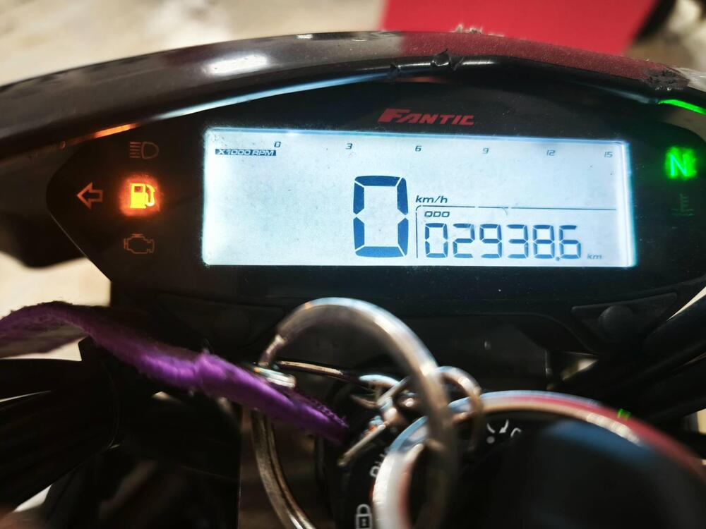 Fantic Motor Motard 125 Performance 4t (2020) (5)