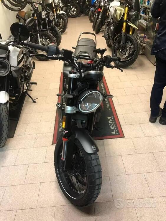 Husqvarna Svartpilen 401 (2020) (4)