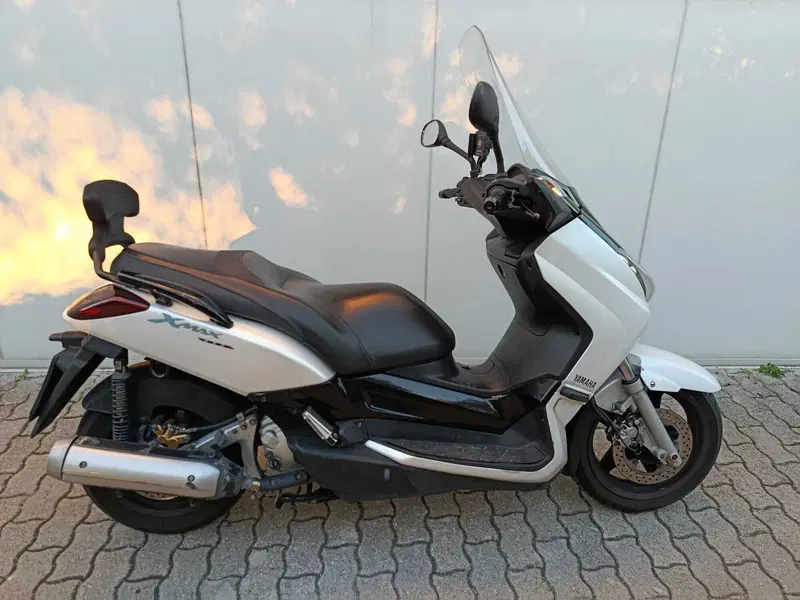 Yamaha X-Max 250 (2005 - 07) (5)