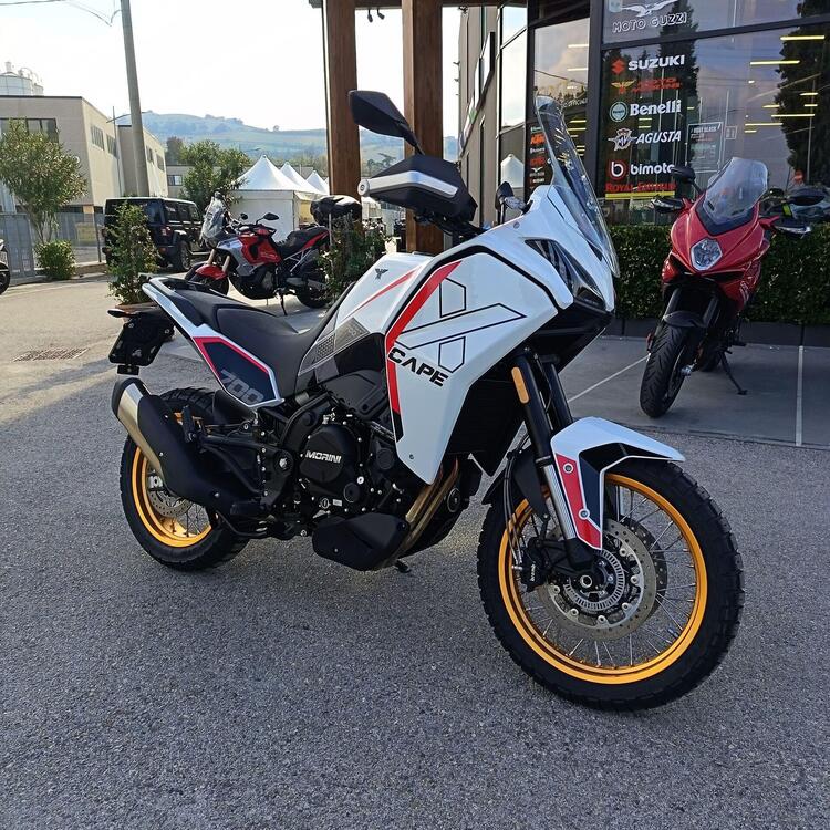 Moto Morini X-Cape 700 Gold Edition (2025) (3)