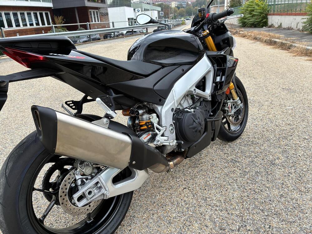 Aprilia Tuono V4 Factory (2021 - 24) (2)