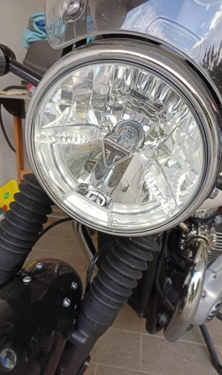 Triumph Bonneville T120 (2016 - 20) (4)