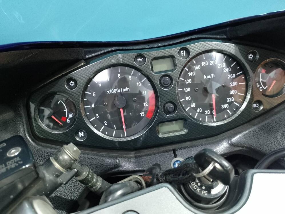 Suzuki GSX 1300 R Hayabusa (1999 - 06) (3)