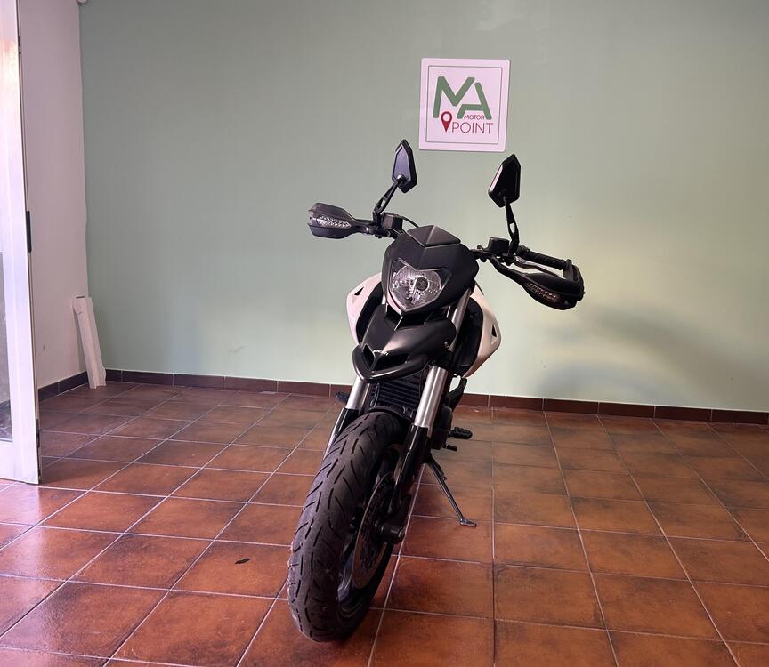 Ducati Hypermotard 796 (2012) (2)