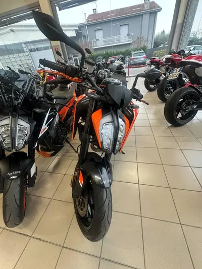 KTM 790 Duke L (2023 - 24) usata