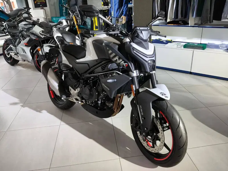 CFMOTO 450NK (2023 - 26)