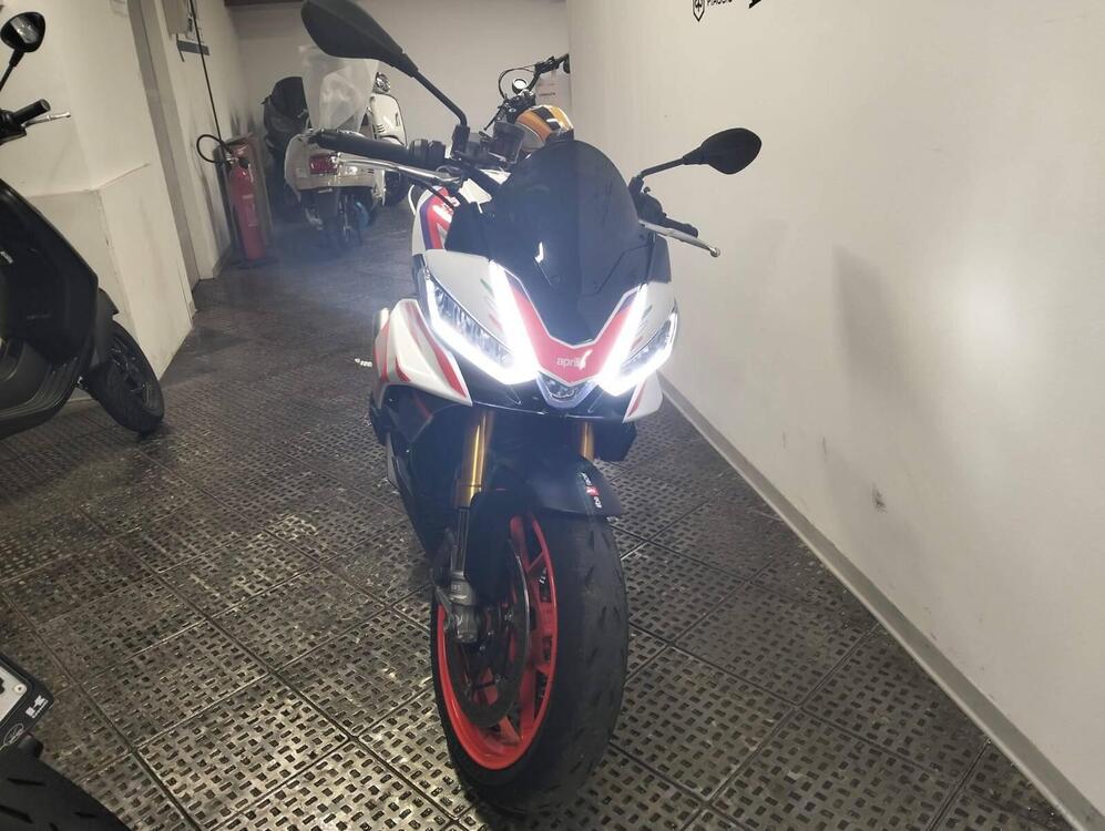 Aprilia Tuono V4 Factory Speed White (2023 - 24) (3)
