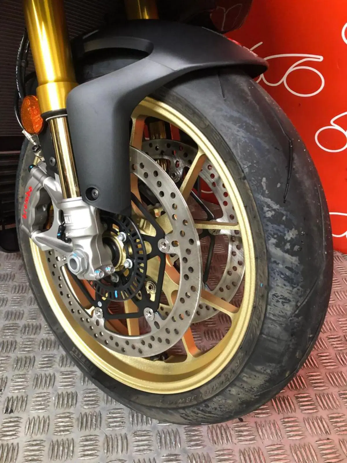 Aprilia RSV4 1100 Factory (2021 - 24) (7)