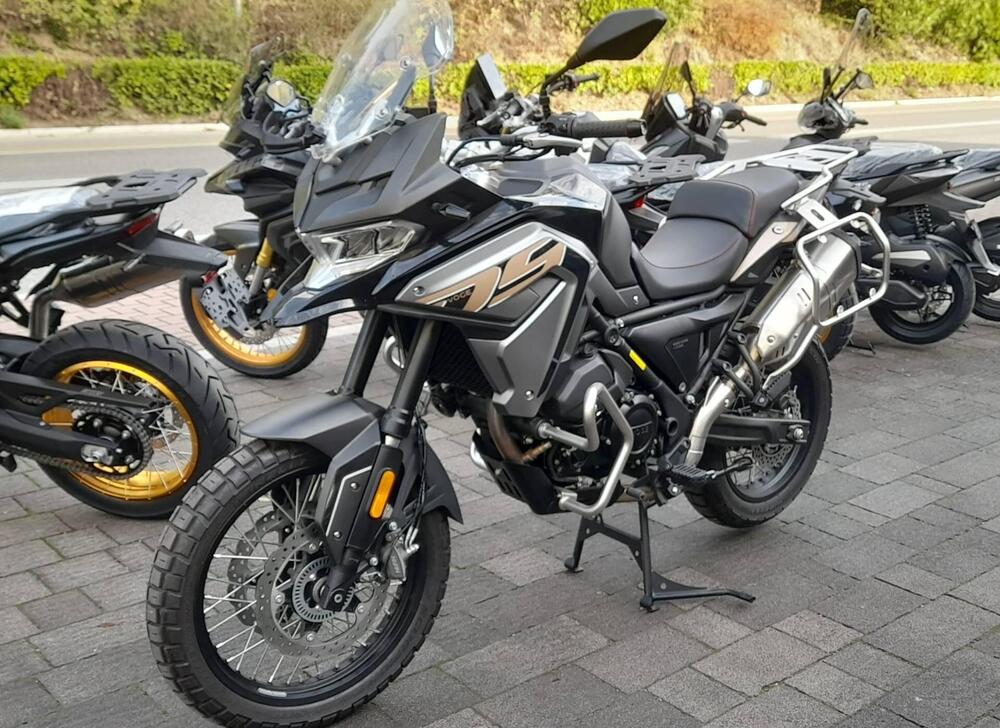 Voge Valico 650DSX (2021 - 24) (2)