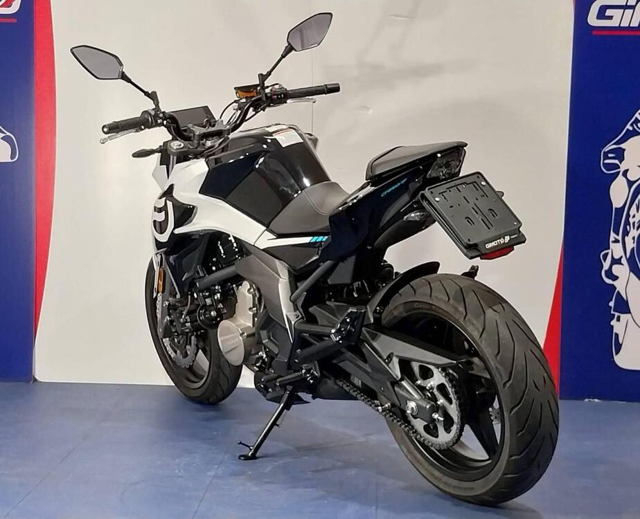 CFMOTO 650NK (2021 - 24) (5)