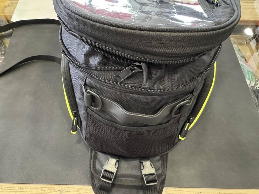 BORSA SERBATOIO GIVI EA142 (4)