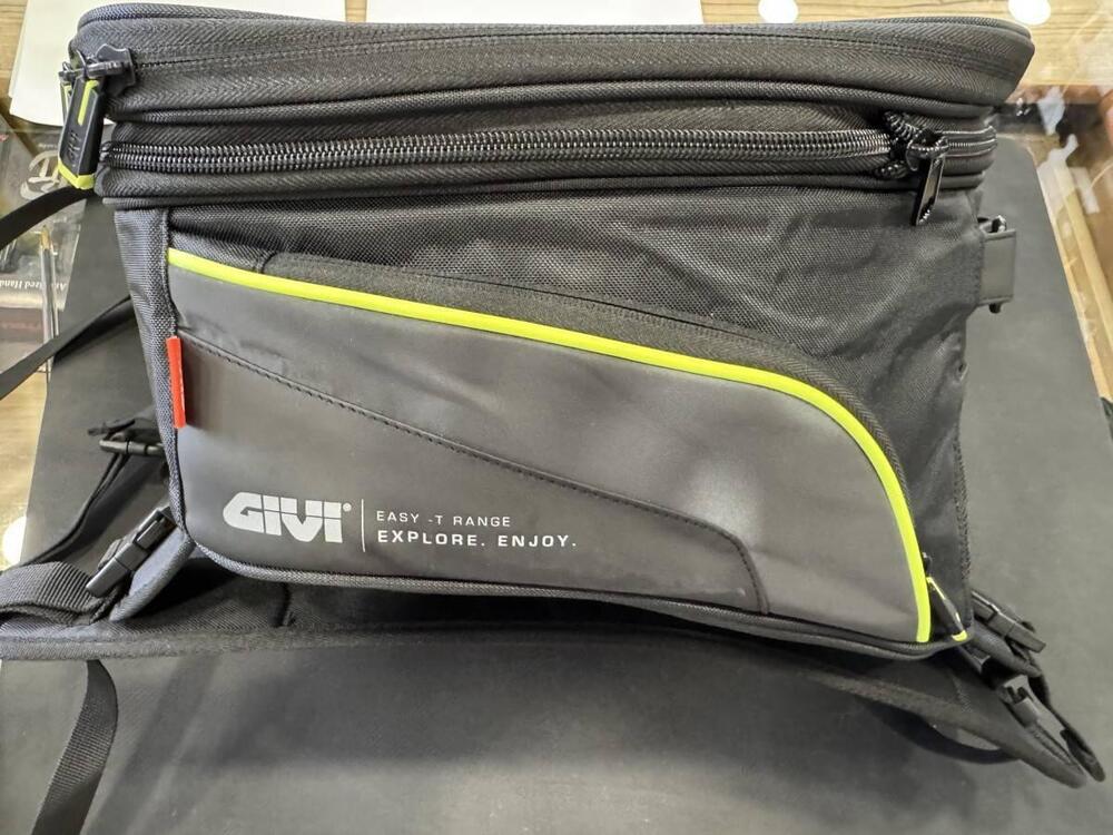 BORSA SERBATOIO GIVI EA142 (5)