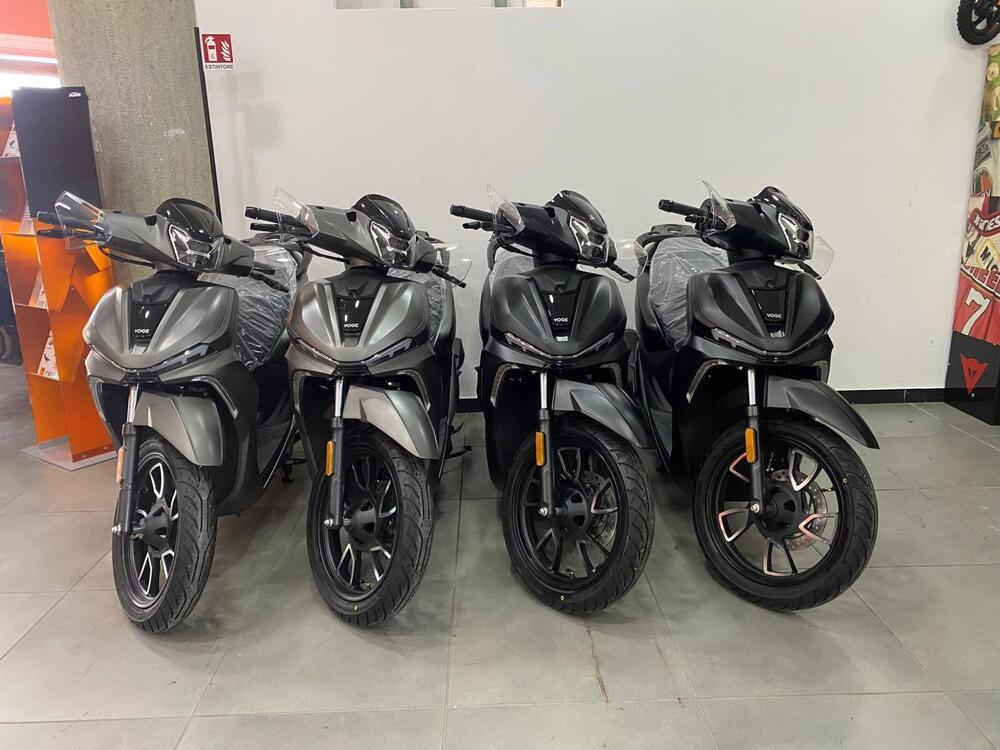 Voge Sfida SR16 200 (2025)