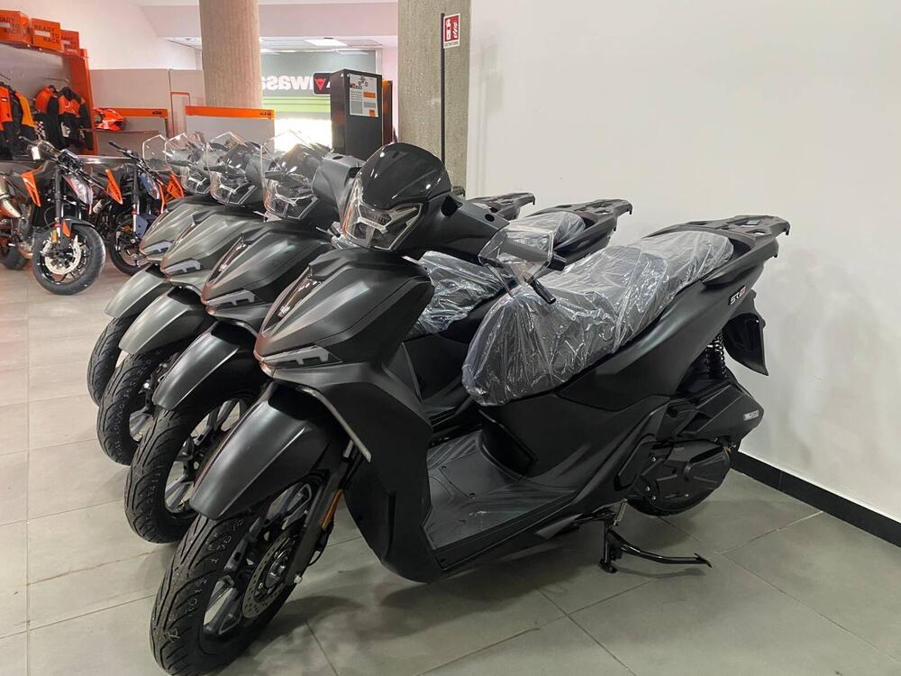 Voge Sfida SR16 200 (2025) (2)