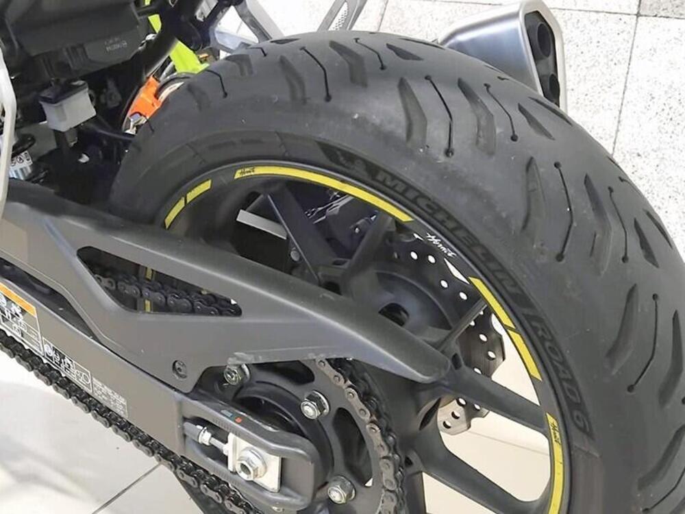 Honda CB 750 Hornet (2023 - 24) (3)