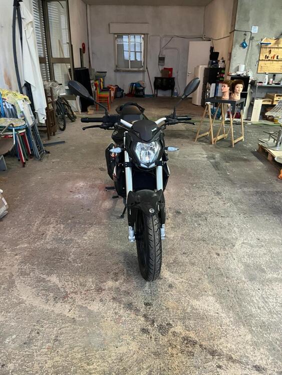 Benelli BN 125 (2018 - 20) (2)