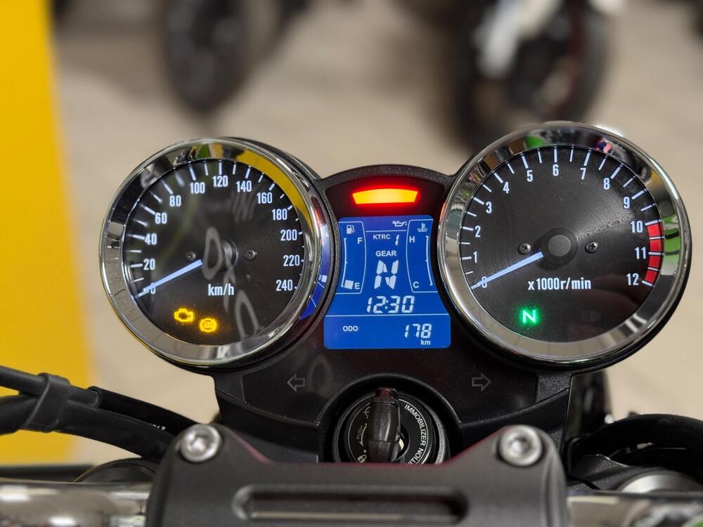 Kawasaki Z 900 RS (2022 - 25) (2)