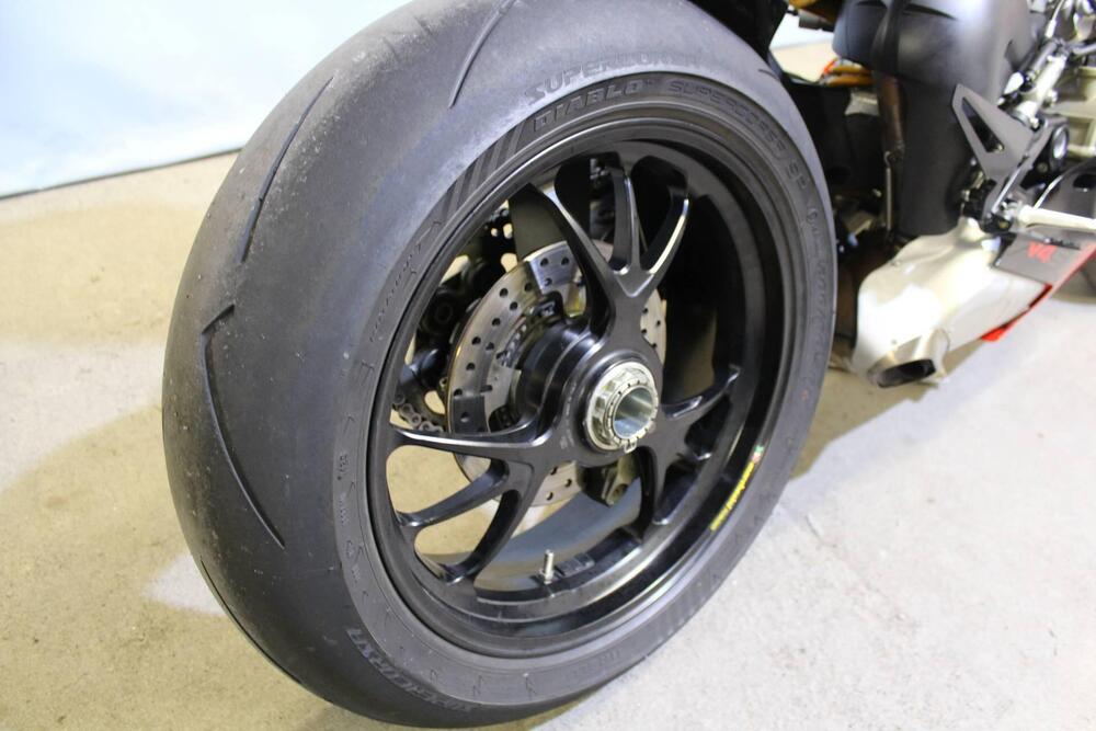 Ducati Panigale V4 S (2022 - 24) (4)