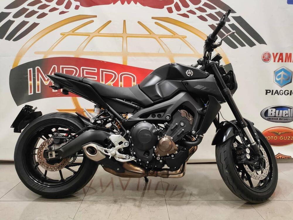 Yamaha MT-09 (2017 - 20) (2)