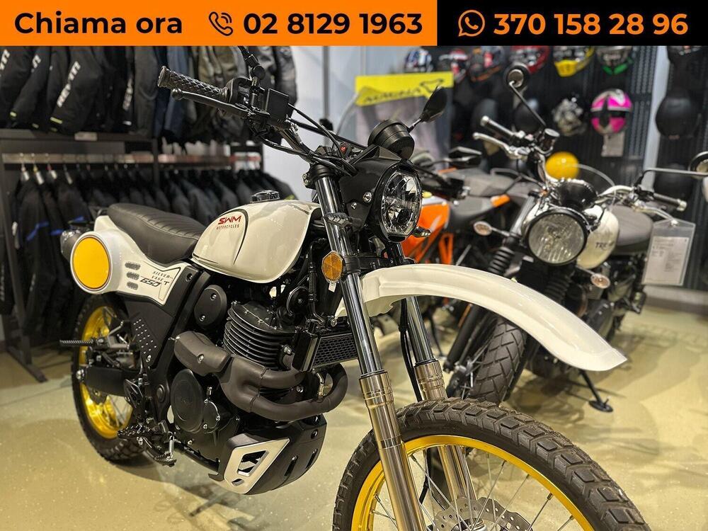 Swm Silver Vase 650 T (2025 - 26) (2)