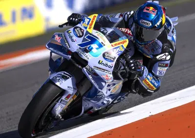 MotoGP 2025. GP di Valencia. Alex Marquez vince la Sprint! Poi Pedro Acosta e Diggia, Bezzecchi 5° [RISULTATI]