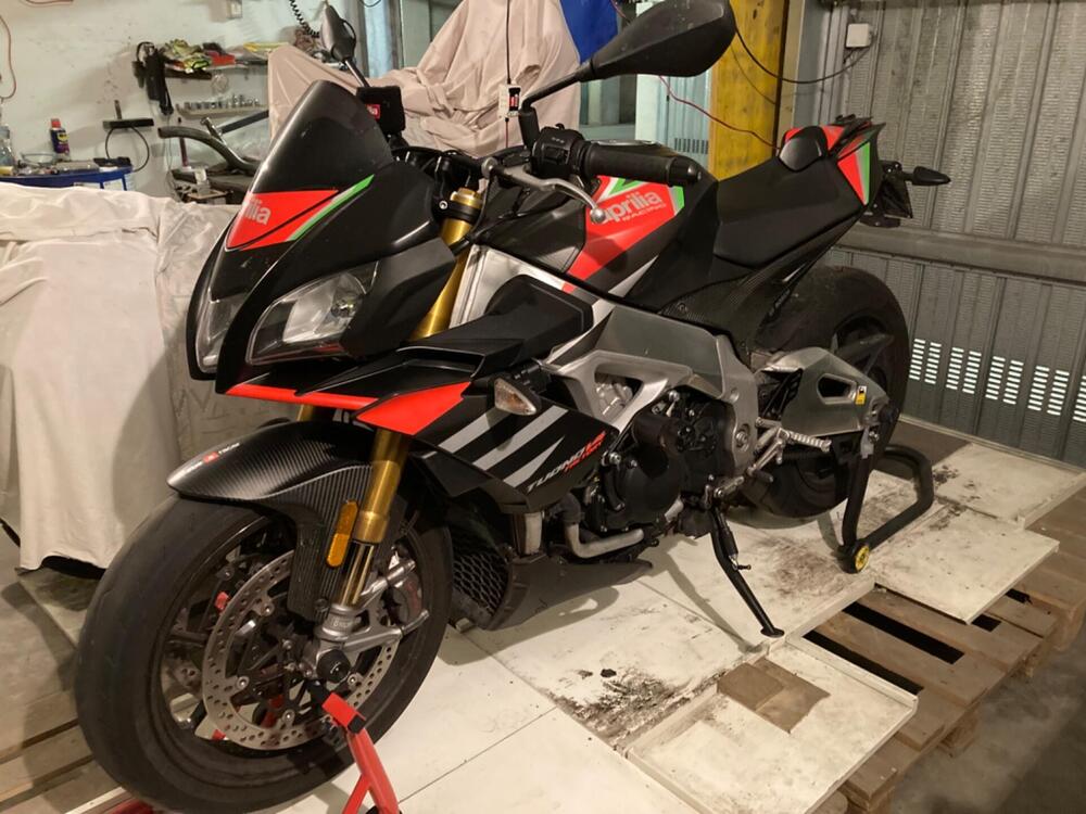 Aprilia Tuono V4 Factory (2019 - 20) (2)