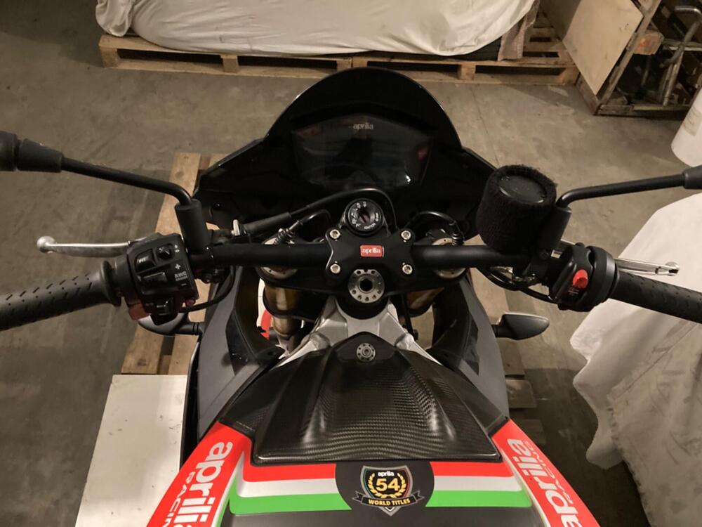 Aprilia Tuono V4 Factory (2019 - 20) (4)