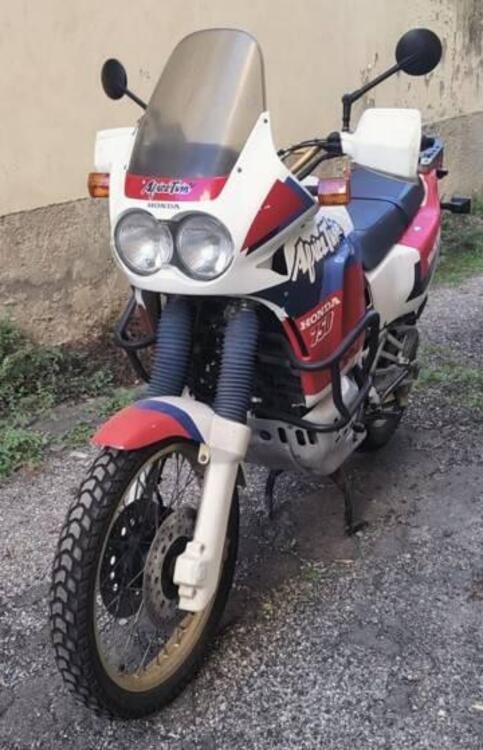 Honda Africa Twin - RD04 (2)