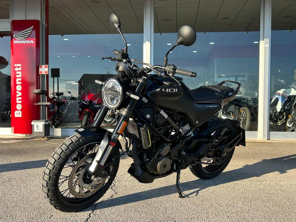 Husqvarna Svartpilen 401 (2021 - 23) (5)