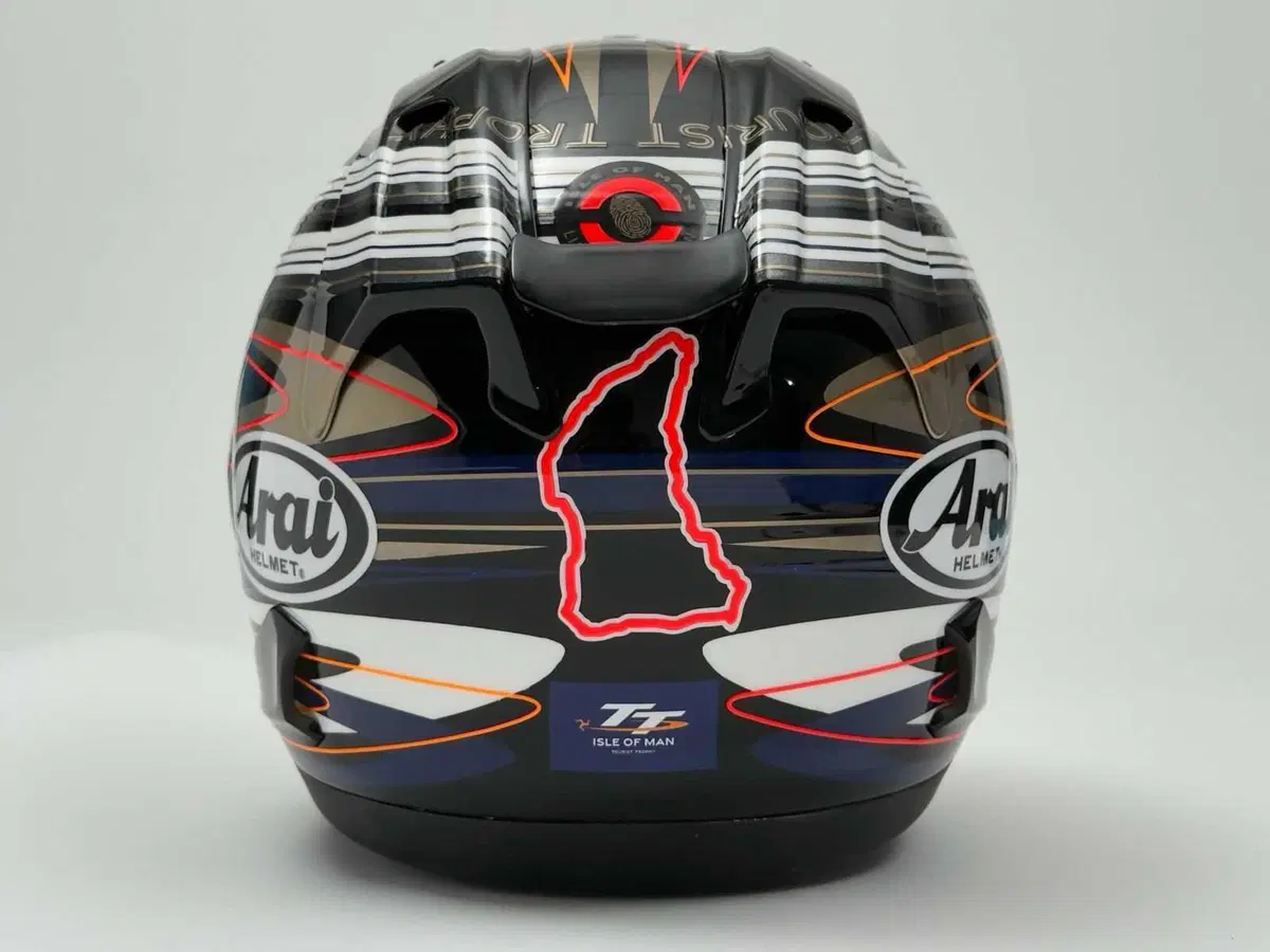 Arai svela il nuovo RX-7V Evo Isle of Man TT in Edizione Limitata 2026 (2)