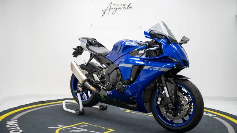 Yamaha YZF R1 (2020 - 25) (6)
