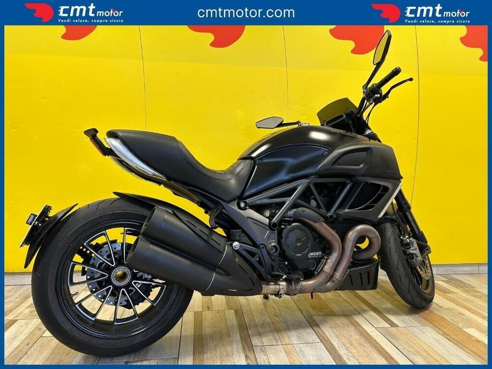 Ducati Diavel 1200 Dark (2012 - 13) (4)