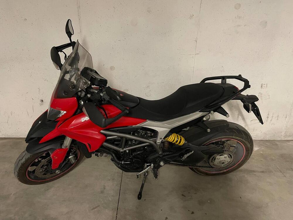 Ducati Hyperstrada 821 (2013 - 15) (2)