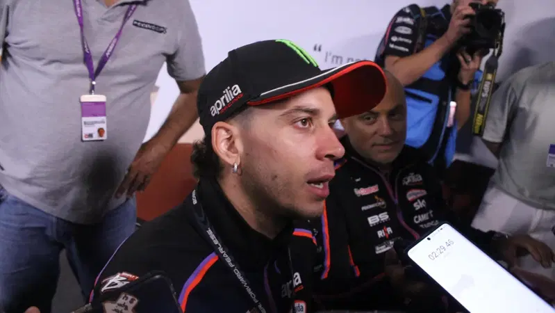 MotoGP 2025. GP di Valencia. Marco Bezzecchi: "Non sono contento per la Sprint, ma sorrido per il terzo posto nel mondiale. La rabbia? Passa tra cinque minuti"