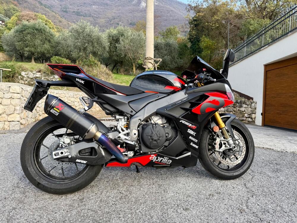 Aprilia RSV4 1100 Factory (2021 - 24) (4)