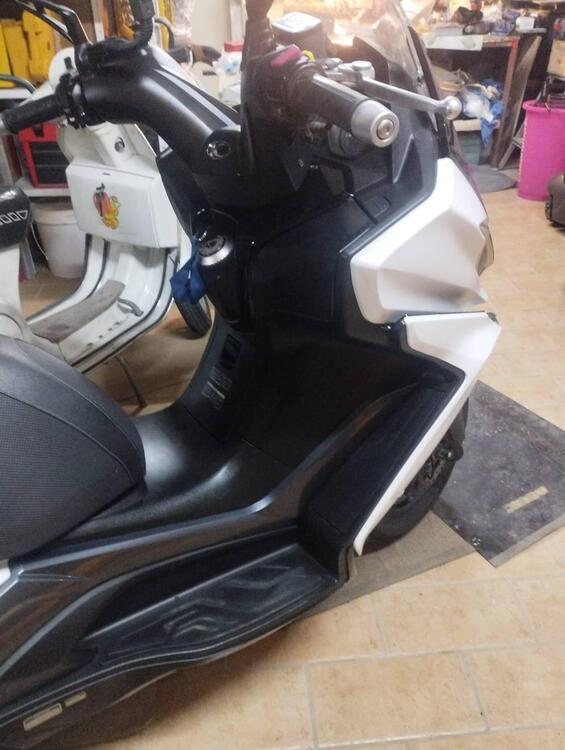 Kymco Downtown 350i ABS (2016 - 20) (2)