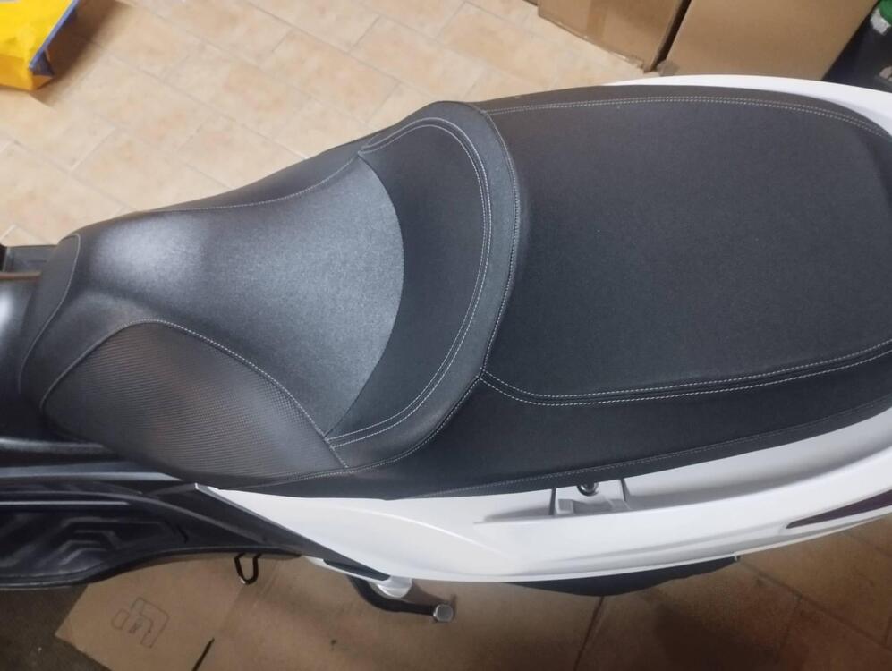 Kymco Downtown 350i ABS (2016 - 20) (4)
